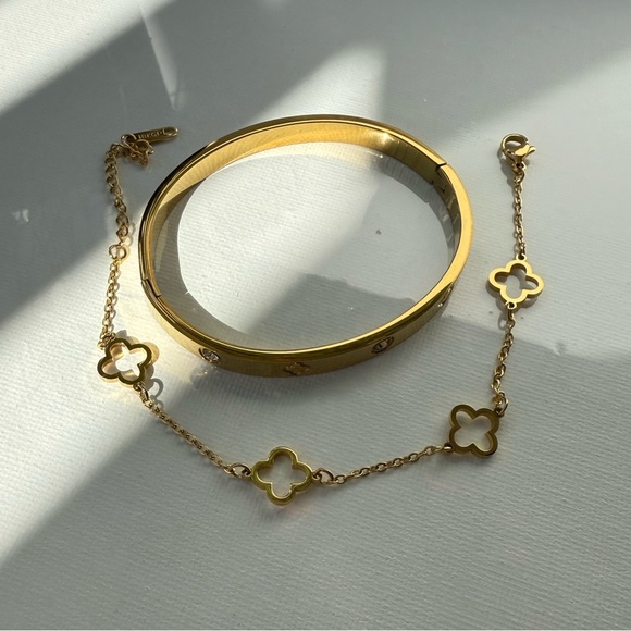 2PCS Gold Clover Stainless Steel Bracelet Set - Picture 9 of 16